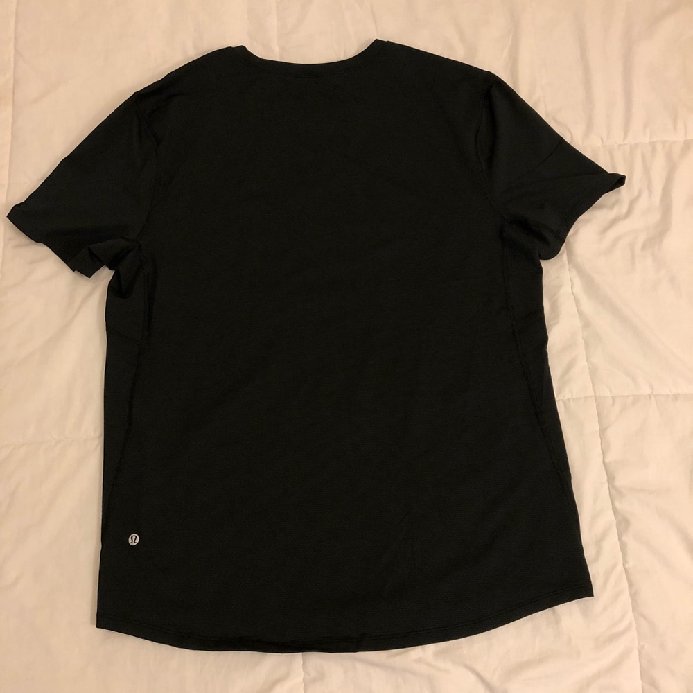 Lululemon Short Sleeve Shirt Sz XL